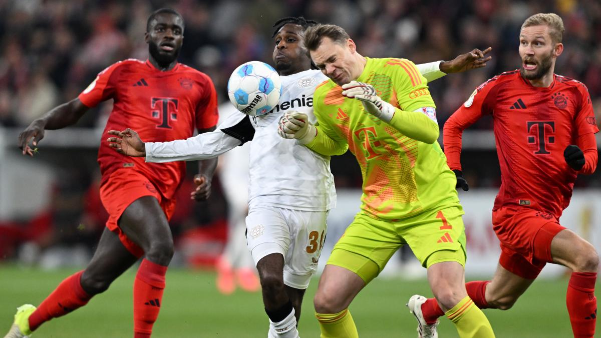 „Er hat einen Rippenbruch“ – Manuel Neuer fällt bis zum Jahresende aus