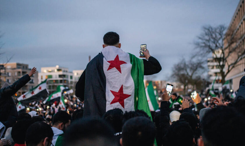 Chute de Bachar al-Assad : de l’Allemagne à la Suède en passant par la Suisse, l’accueil des réfugiés syriens remis en question