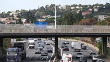 Cette pratique courante sur nos routes sera interdite dès le 1er janvier – gare aux amendes