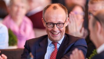 Friedrich Merz lors de sa nomination comme candidat direct de la CDU pour la circonscription du Bundestag du district de Hochsauerland.