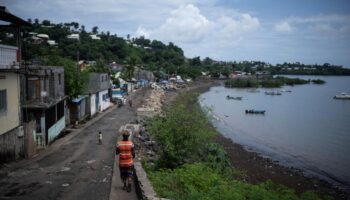 Mayotte : face au cyclone Chido, l’alerte orange déclenchée à partir de vendredi, les écoles fermées