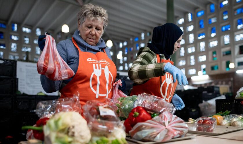 Armut: 60 Prozent der Tafeln müssen Lebensmittel rationieren