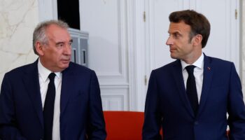 Macron ernennt Zentrumspolitiker François Bayrou zum Ministerpräsidenten