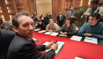 François Bayrou, alors ministre de l'Education nationale, en 1995.