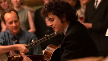 How Timothée Chalamet transformed into Bob Dylan for 'A Complete Unknown'