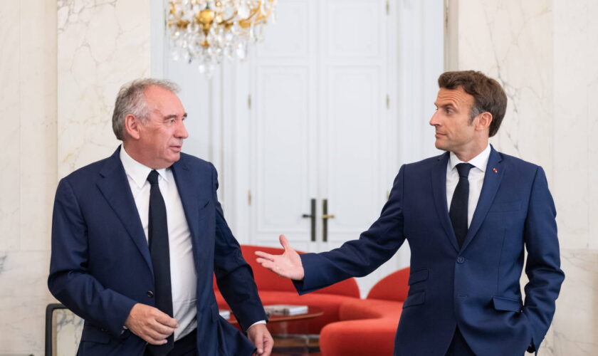 Pourquoi la nomination de Bayrou comme Premier ministre n'enchante pas Macron