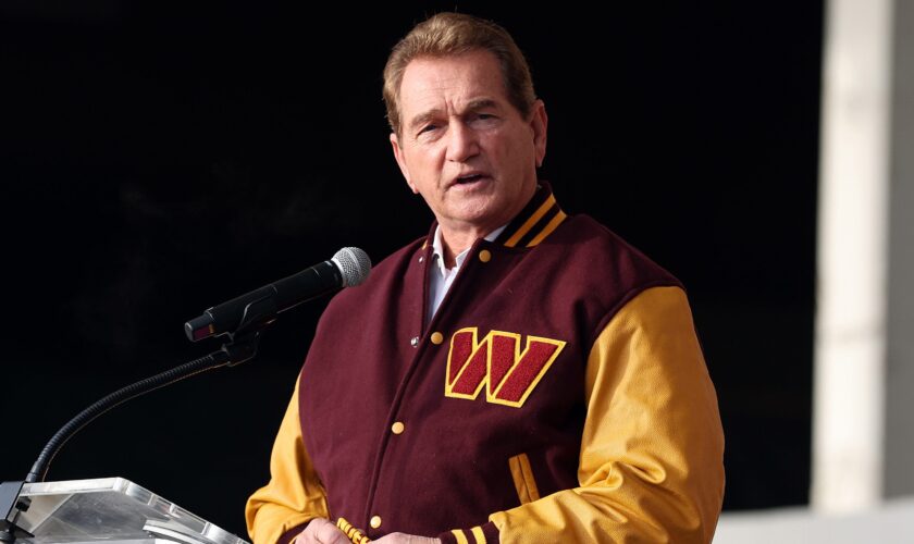 NFL legend Joe Theismann gives free cars to service members for Army-Navy game