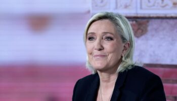 Marine Le Pen avant son intervention au 20H de TF1 le 4 décembre 2024