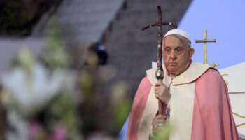 Mayotte dévasté, quintuple meurtre dans le Nord, le Pape en Corse... L’actu de ce week-end