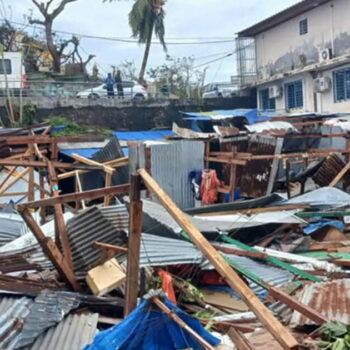 Cyclone Chido à Mayotte : «certainement plusieurs centaines» de morts, «peut-être quelques milliers», selon le préfet