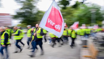 Arbeitskampf: Verdi droht mit Bargeld-Streik im Weihnachtsgeschäft