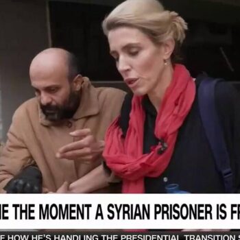 Libération d’un prisonnier en Syrie : Clarissa Ward, journaliste star de CNN, a-t-elle été dupée ?