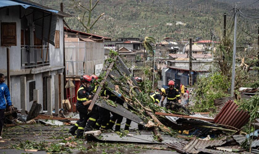 Mayotte : le sénateur Saïd Omar Oili, « traumatisé » par le passage du cyclone Chido, témoigne