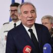 Le Premier ministre François Bayrou parle aux journalistes après une réunion de crise sur Mayotte, à Paris le 14 décembre 2024