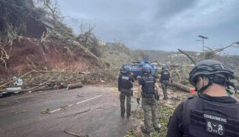 Mayotte dévastée par le cyclone Chido : face au risque de pillages, un couvre-feu mis en place dès mardi soir