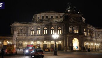 Rettungseinsatz in der Semperoper wegen Übelkeit bei Besuchern