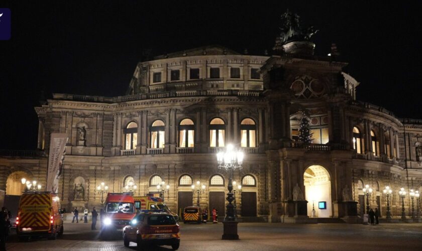 Rettungseinsatz in der Semperoper wegen Übelkeit bei Besuchern