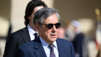 François Fillon va payer 70 000 euros pour solder une enquête sur un ex-assistant parlementaire