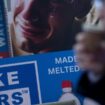 Un produit satirique appelé "Woke Tears" ou "larmes woke" en vente lors de la Conservative Political Action Conference (CPAC), grand rassemblement annuel des conservateurs américains, à National Harbor, dans le Maryland, aux Etats-Unis, le 22 février 2024