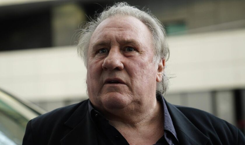 Plus de 130 personnalités demandent la suspension de la Légion d’honneur de Gérard Depardieu, Patrick Poivre d’Arvor et Joël Guerriau