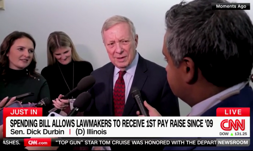 Dem senator clashes with CNN reporter over Congress pay raise: Your paycheck is the same despite low ratings