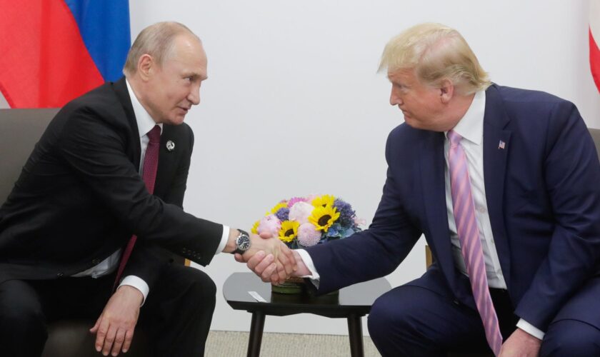 Vladimir Poutine et Donald Trump réunis pour un tête à tête ? Le président russe est prêt « à tout moment »