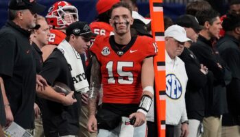 Georgia quarterback Carson Beck unlikely to return for College Football Playoff: report