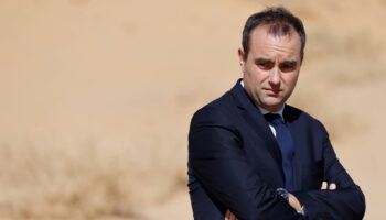 Sébastien Lecornu reconduit en tant que ministre des Armées ? Le nom de la discorde entre Bayrou et Macron