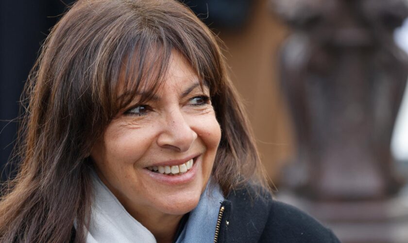 Anne Hidalgo : un an après son voyage à Tahiti, la mairie de Paris s’explique sur ses factures téléphoniques