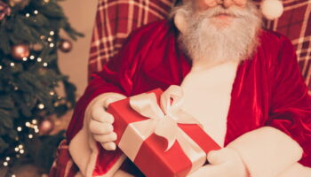 Dans cette région, le Père Noël a remplacé ce personnage adoré des enfants - ce n'est pas Saint Nicolas !