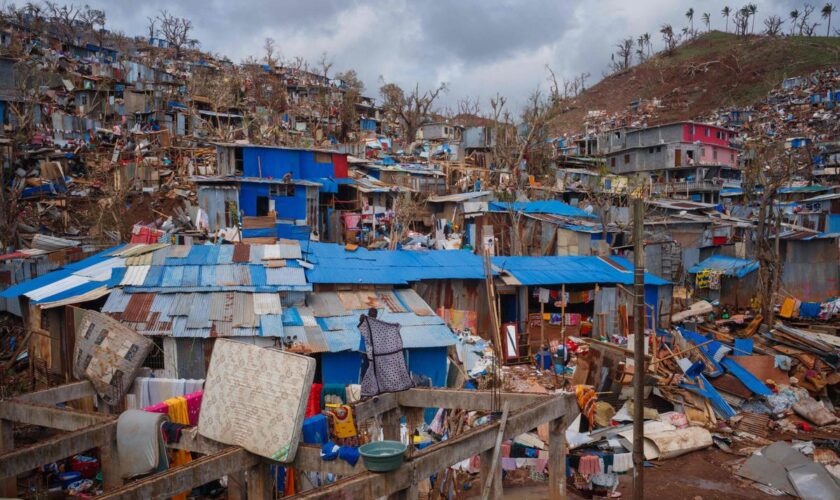 À Mayotte, après le cyclone Chido : « Un film d’horreur se déroule sous nos yeux »