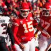 Patrick Mahomes plays through ankle sprain to lead Chiefs to victory vs. Texans