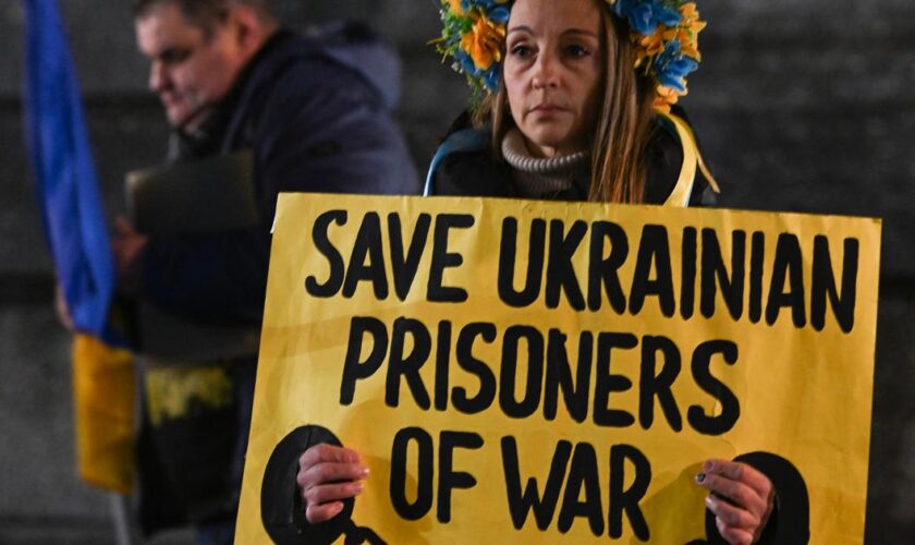 Prisonniers ukrainiens : “La liste des exécutions ne cesse de s’allonger”