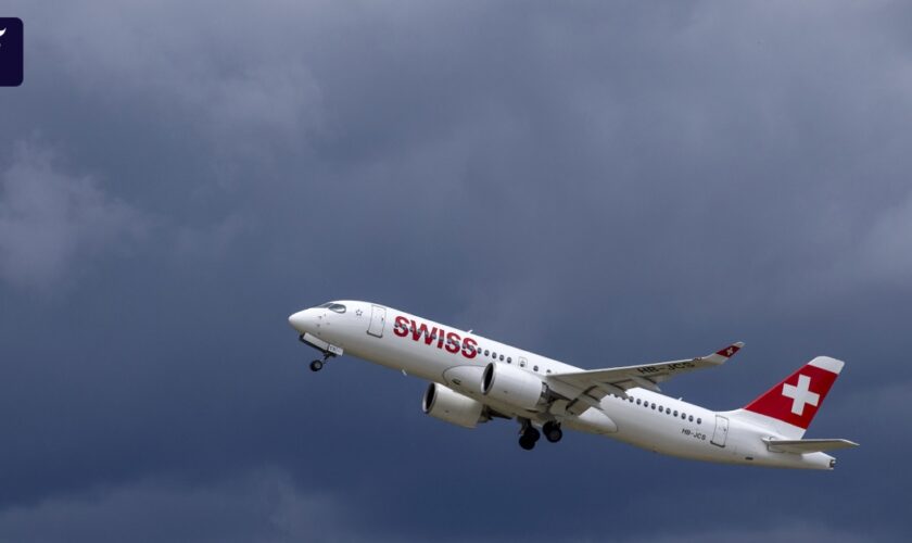 Passagiere evakuiert: Rauch in Cockpit und Kabine: Airbus der Swiss landet notfallmäßig