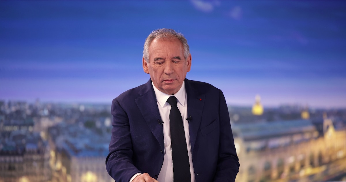 François Bayrou sur le plateau de France 2 à Paris, le 19 décembre 2024