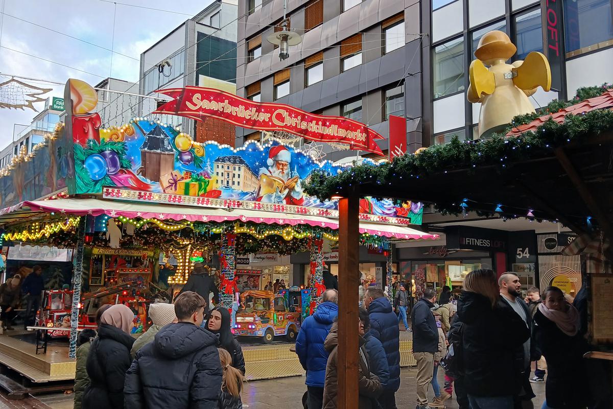 « Tout le monde a en tête l’attaque à Magdebourg » : au marché de Noël de Sarrebruck, les visiteurs entre craintes et incompréhension