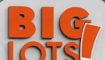 Big Lots reaches deal to keep hundreds of US stores open