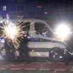 Böllerei schon vor Silvester – Jugendliche schießen mit Raketen auf Passanten