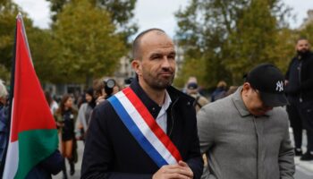 Le coordinateur de la France insoumise Manuel Bompard lors de la manifestation dénonçant dénonçant les bombardements israéliens sur le Liban le 29 septembre 2024 à Paris