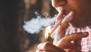 Voici combien de minutes de vie coûte chaque cigarette fumée - encore une bonne raison d'arrêter en 2025