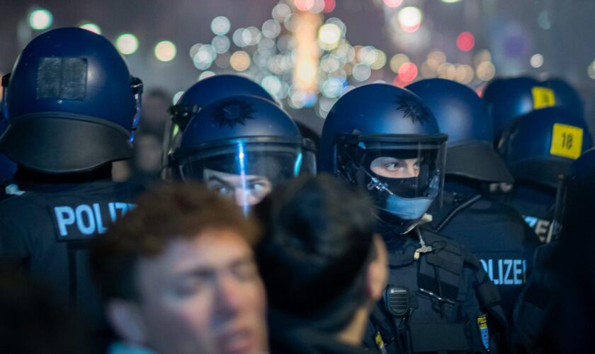 Silvester: Polizei- und Rettungskräfte stehen vor Großeinsatz zu Silvester