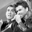 George Michael und Andrew Ridgeley von Wham singen "Last Christmas"