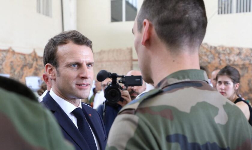 À Djibouti, Macron cherche à rassurer les militaires à l’occasion de Noël