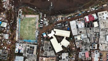 À Mayotte, l’impossible rentrée scolaire après le cyclone Chido