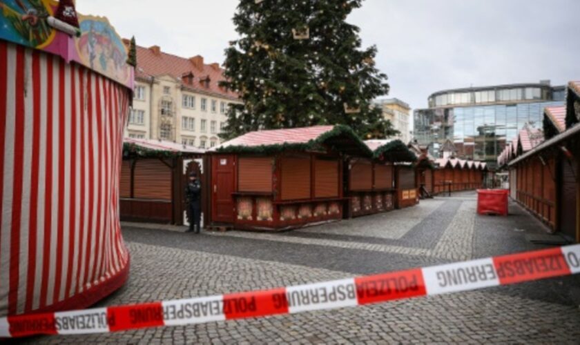 Gesperrter Weihnachtsmarkt in Magdeburg