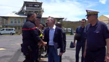 Après le passage du cyclone Chido à Mayotte, l’exécutif sous pression