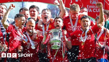 Manchester United celebrate winning the 2024 FA Cup