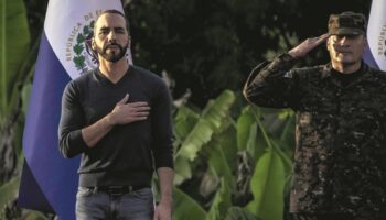 Autoritaire mais populaire: Nayib Bukele, un président en guerre contre les gangs du Salvador