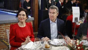 Ayuso anticipa un 2025 "bochornoso" para el PSOE: "Van todos pa'lante, esto no lo tapa ni Franco"