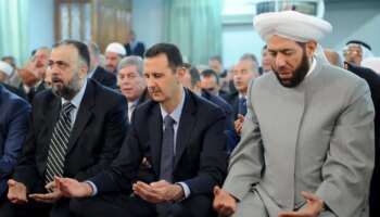 Bashar Asad y su familia llegan a Moscú y Rusia les da asilo por razones "humanitarias"